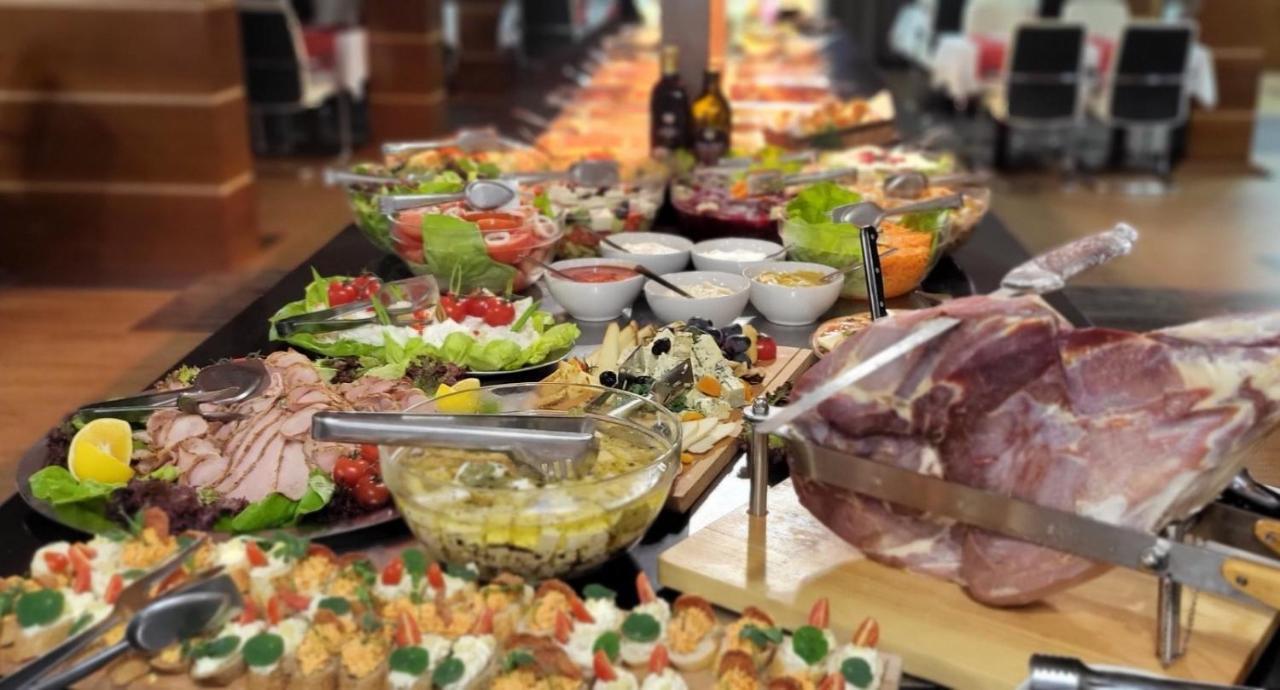 Family Apartmans Harry- Apartmans Of The Apart Hotel & Spa Zoned, Kopaonik - Special Benefit, Children Up To 13 Years Of Age Accompanied By Two Adults Stay For Free-Parking-Breakfast-Pool&Spa المظهر الخارجي الصورة