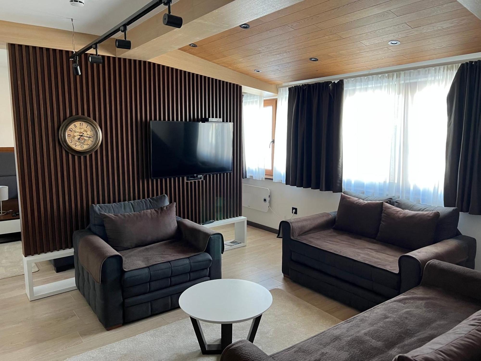 Family Apartmans Harry- Apartmans Of The Apart Hotel & Spa Zoned, Kopaonik - Special Benefit, Children Up To 13 Years Of Age Accompanied By Two Adults Stay For Free-Parking-Breakfast-Pool&Spa المظهر الخارجي الصورة