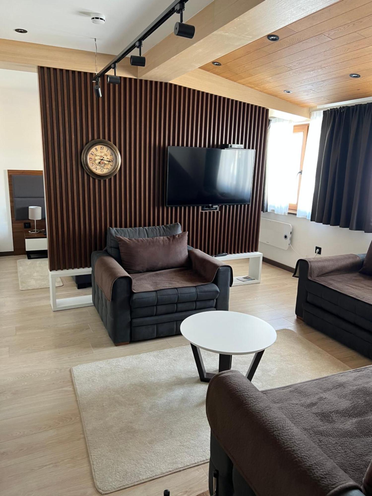 Family Apartmans Harry- Apartmans Of The Apart Hotel & Spa Zoned, Kopaonik - Special Benefit, Children Up To 13 Years Of Age Accompanied By Two Adults Stay For Free-Parking-Breakfast-Pool&Spa المظهر الخارجي الصورة